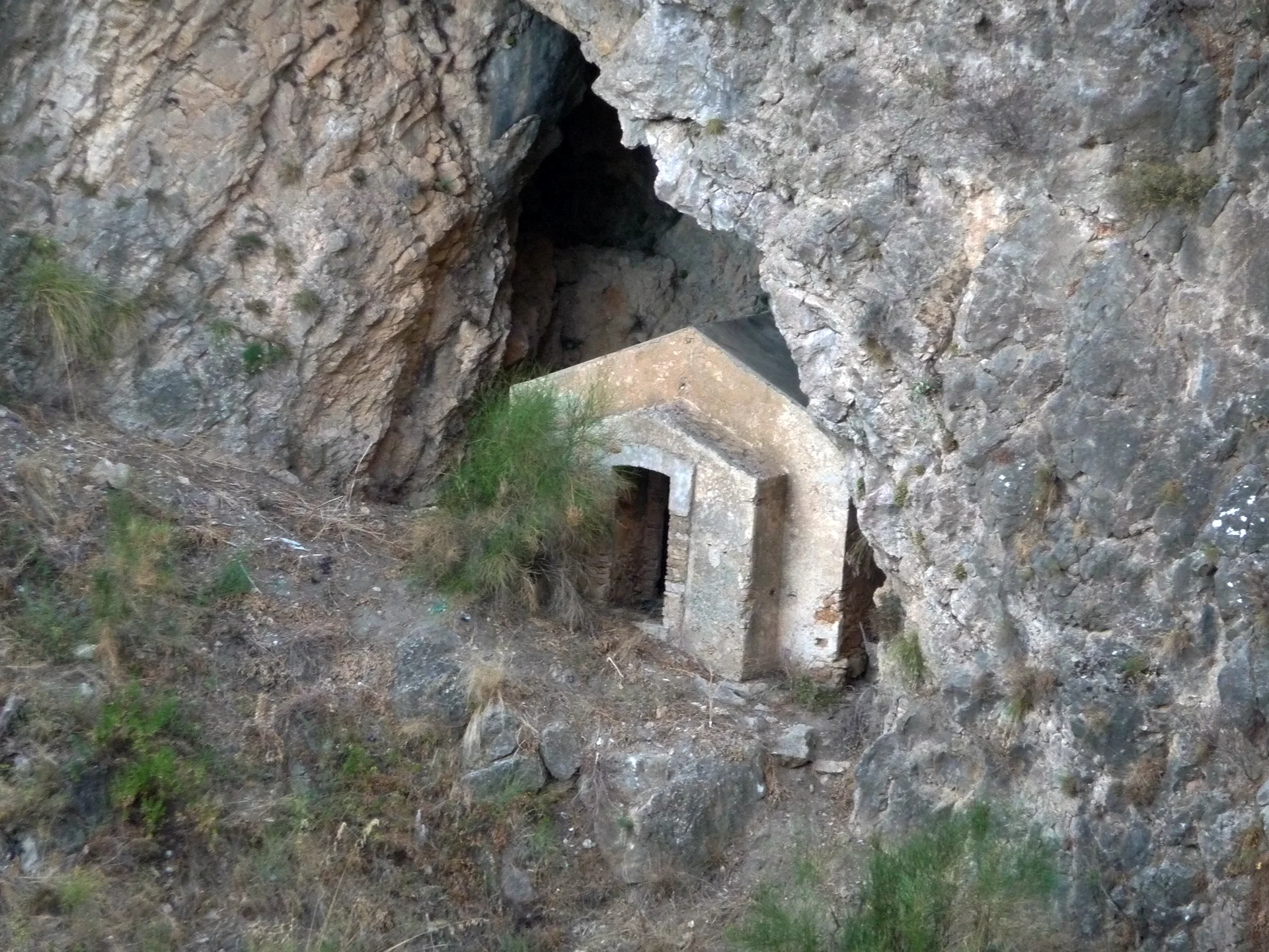 Deposito esplosivi / Chiesa dei minatori